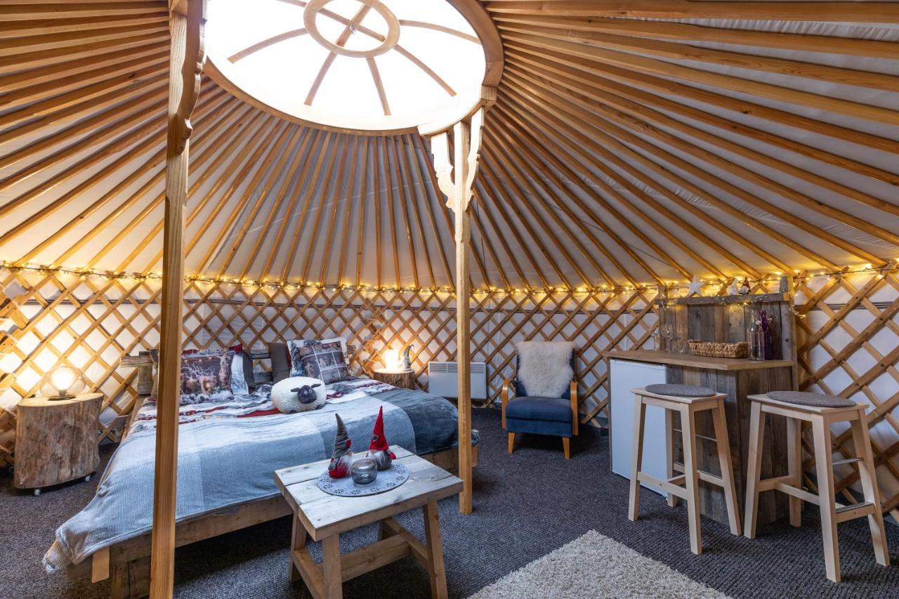 Yurt District 호텔 로바니에미 외부 사진