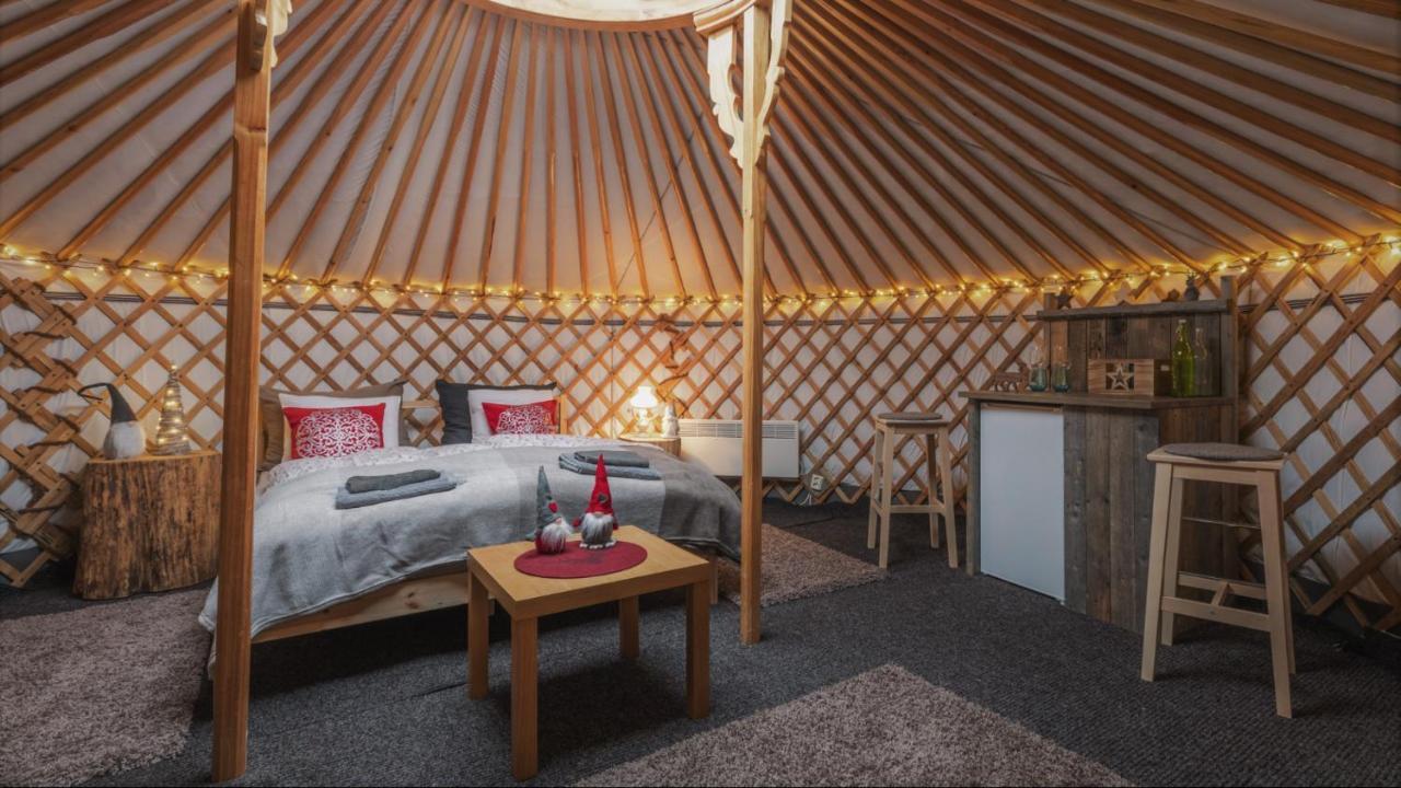 Yurt District 호텔 로바니에미 외부 사진
